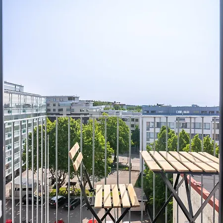 Modern With Balcony Next To Railway Station