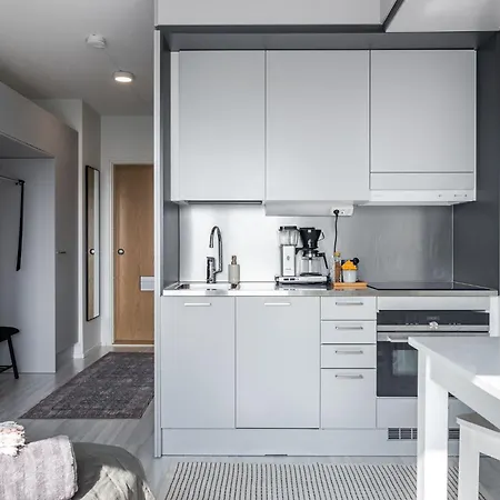 Modern With Balcony Next To Railway Station 라티