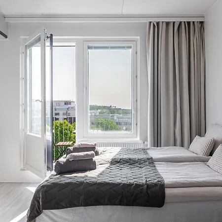 Apartament Modern With Balcony Next To Railway Station