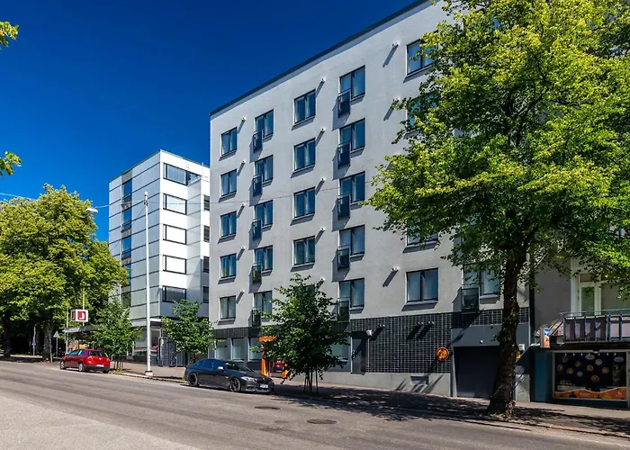 Modern With Balcony Next To Railway Station